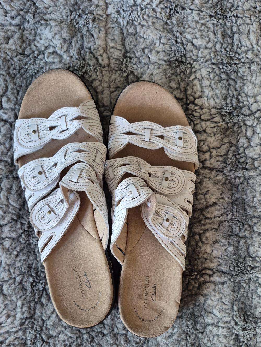 Clarks 🖤 White Braided Leather Slide Sandals